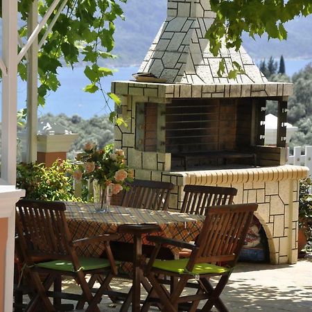 Chrinos House Apartamento Agios Georgios Pagon Exterior foto