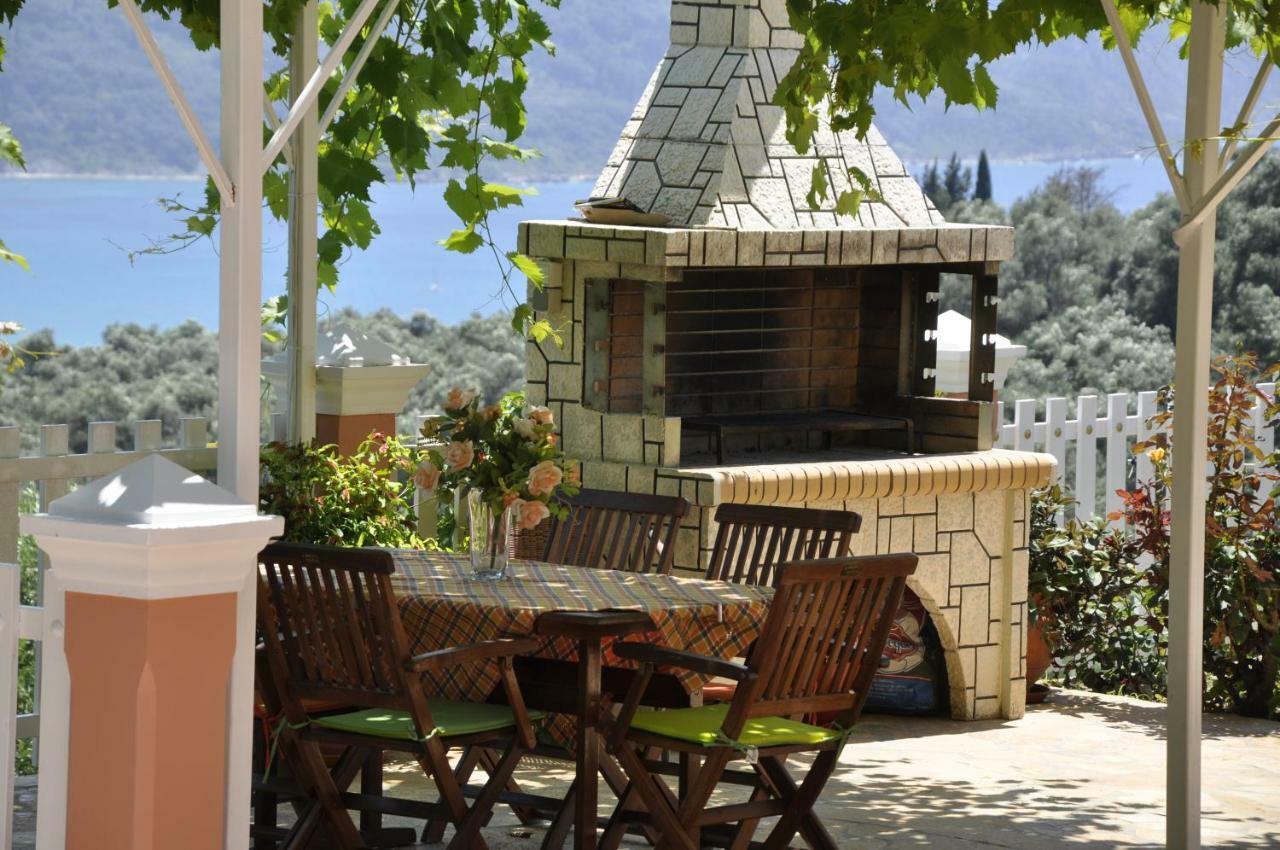 Chrinos House Apartamento Agios Georgios Pagon Exterior foto