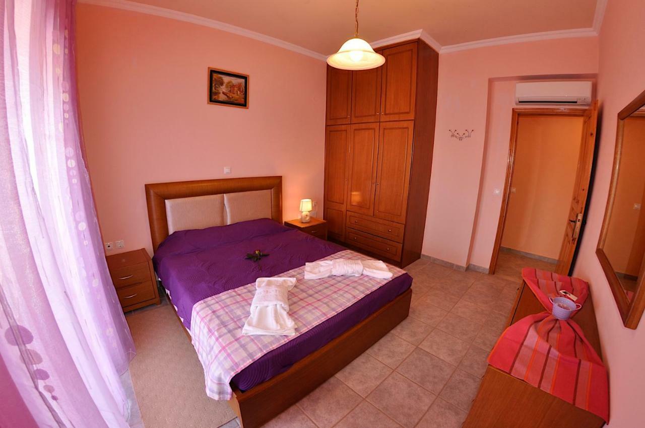 Chrinos House Apartamento Agios Georgios Pagon Exterior foto