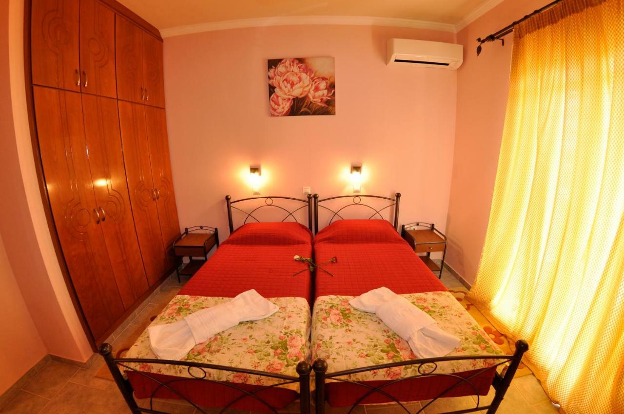 Chrinos House Apartamento Agios Georgios Pagon Exterior foto