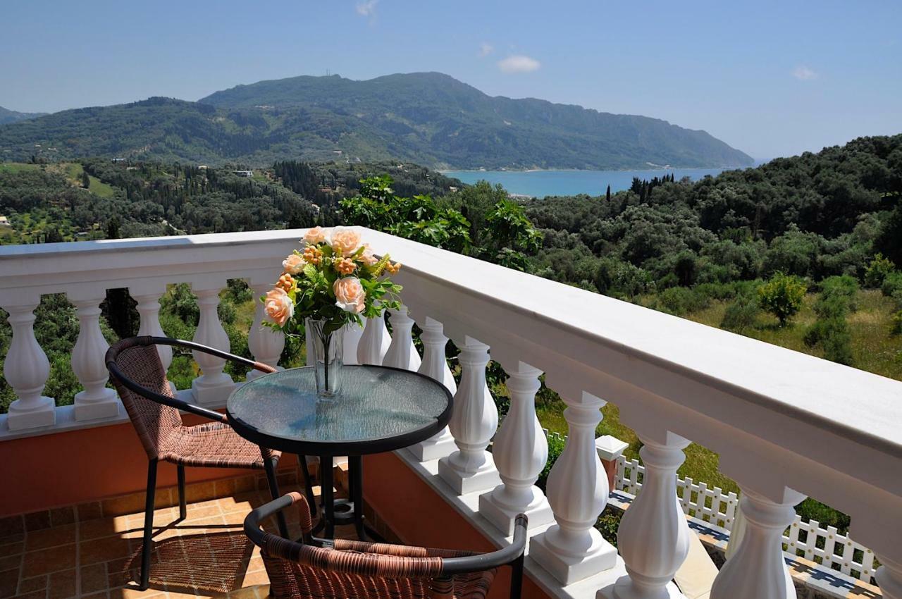 Chrinos House Apartamento Agios Georgios Pagon Exterior foto