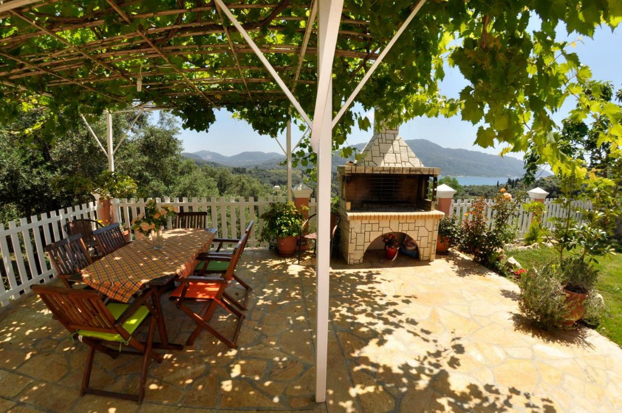 Chrinos House Apartamento Agios Georgios Pagon Exterior foto
