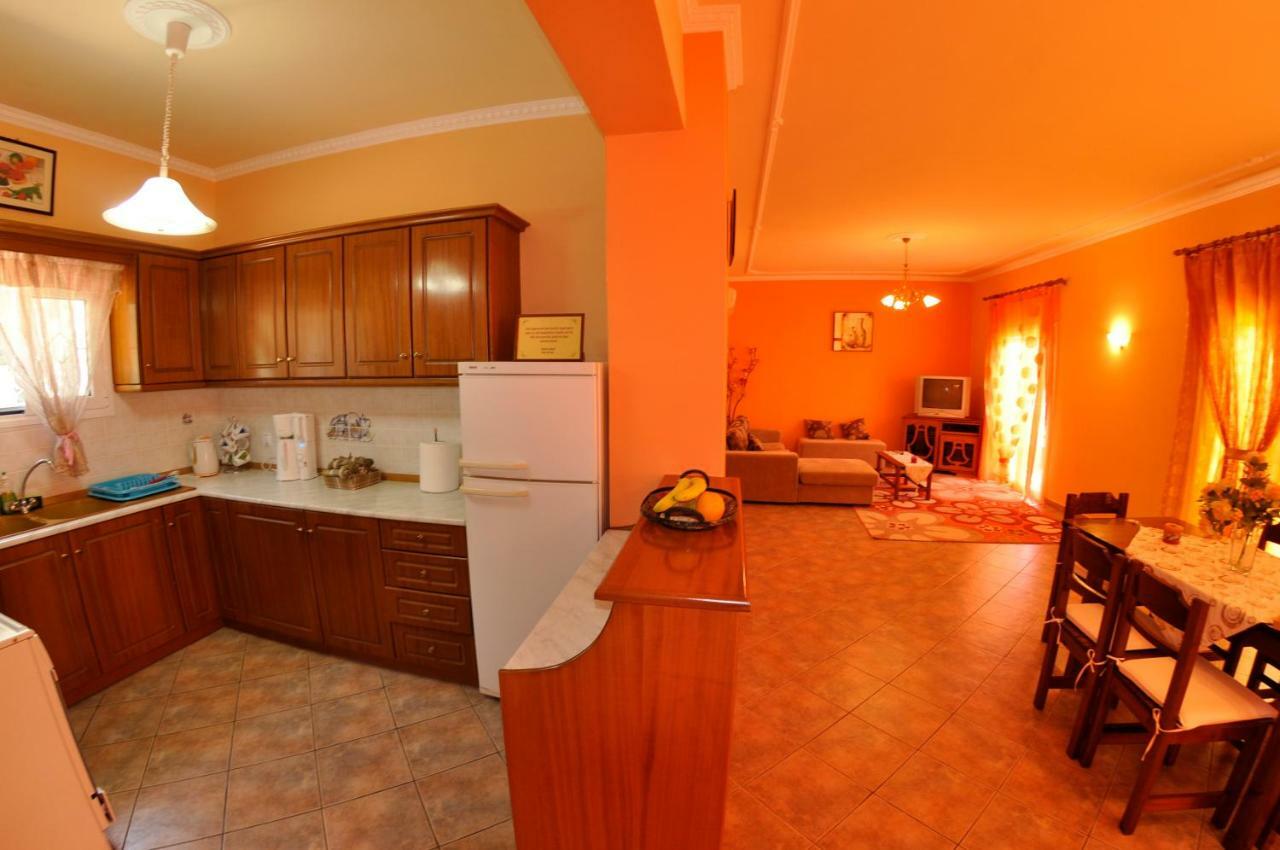 Chrinos House Apartamento Agios Georgios Pagon Exterior foto