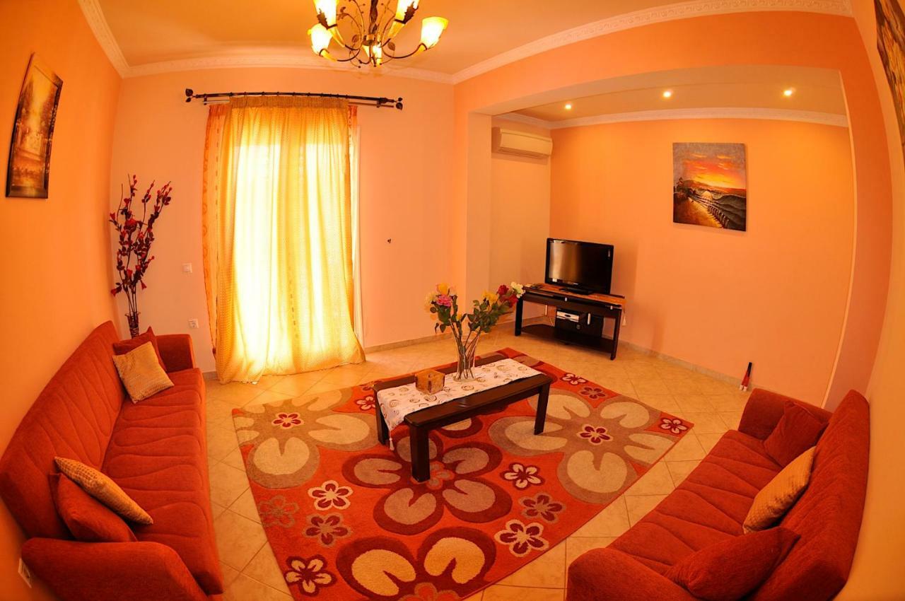 Chrinos House Apartamento Agios Georgios Pagon Exterior foto