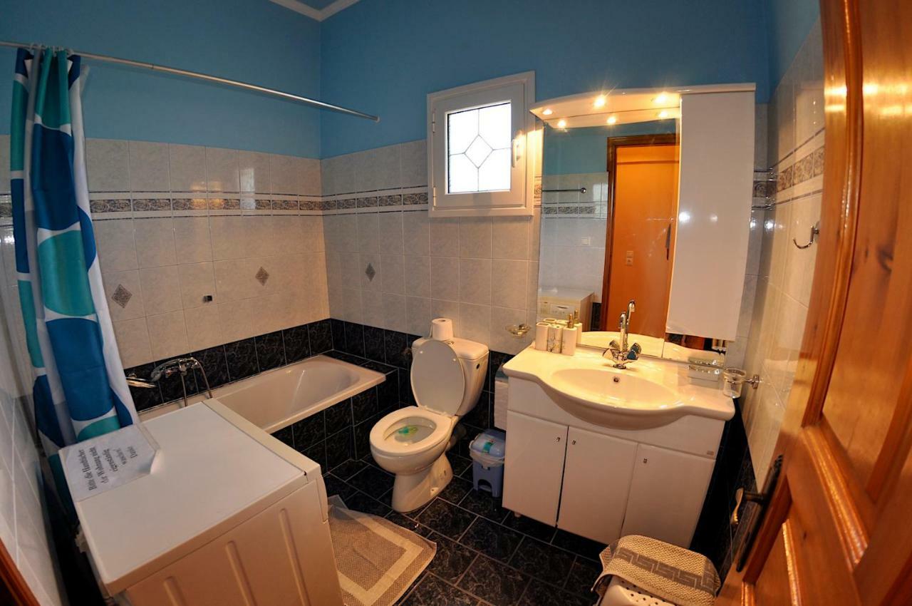 Chrinos House Apartamento Agios Georgios Pagon Exterior foto